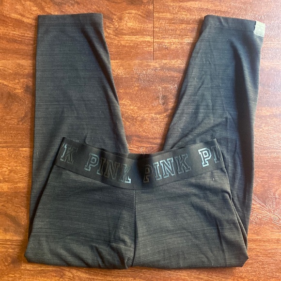 Pink Victoria's Secret, Ultimate Yoga Workout Capri | Black Gray | XS - Picture 1 of 5